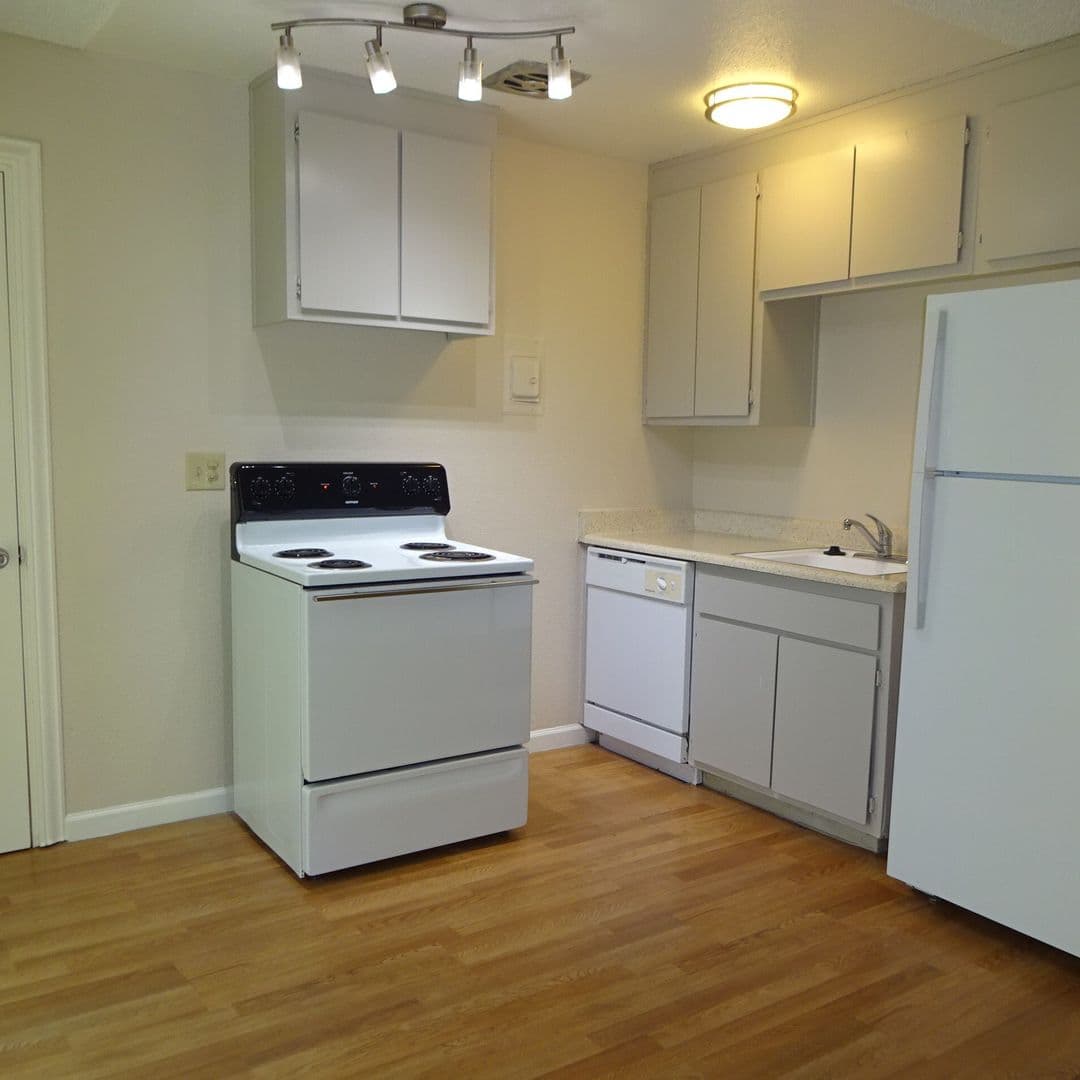 Sacramento Apartment: 1616 E Street