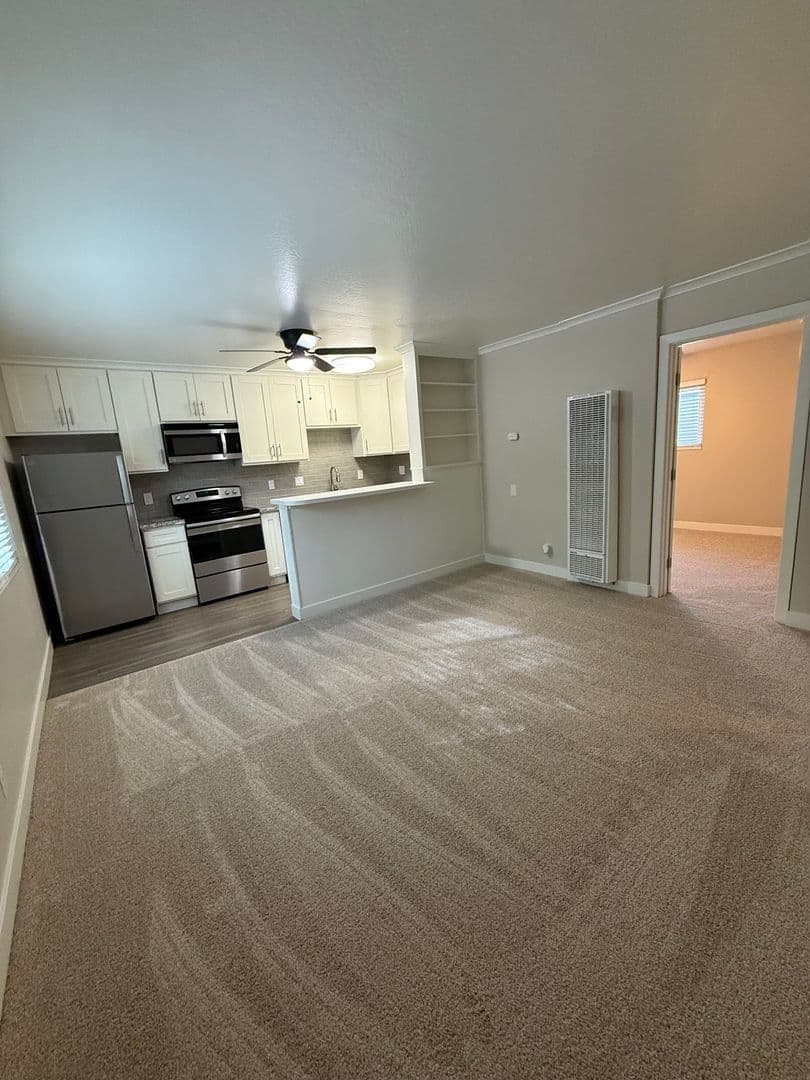 Sacramento Apartment: 2311 I Street #9