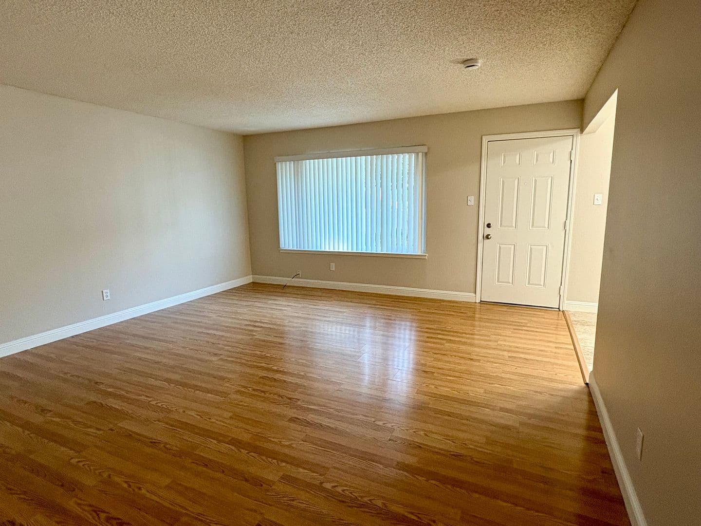 Sacramento Apartment: 5981 Lake Crest Way