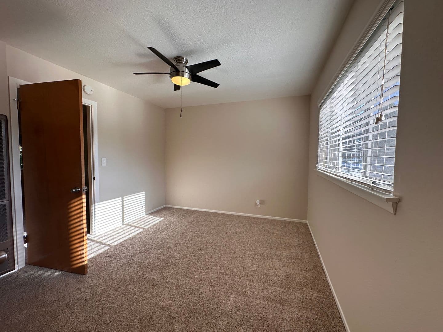 Sacramento Apartment: 5484 Carlson Drive