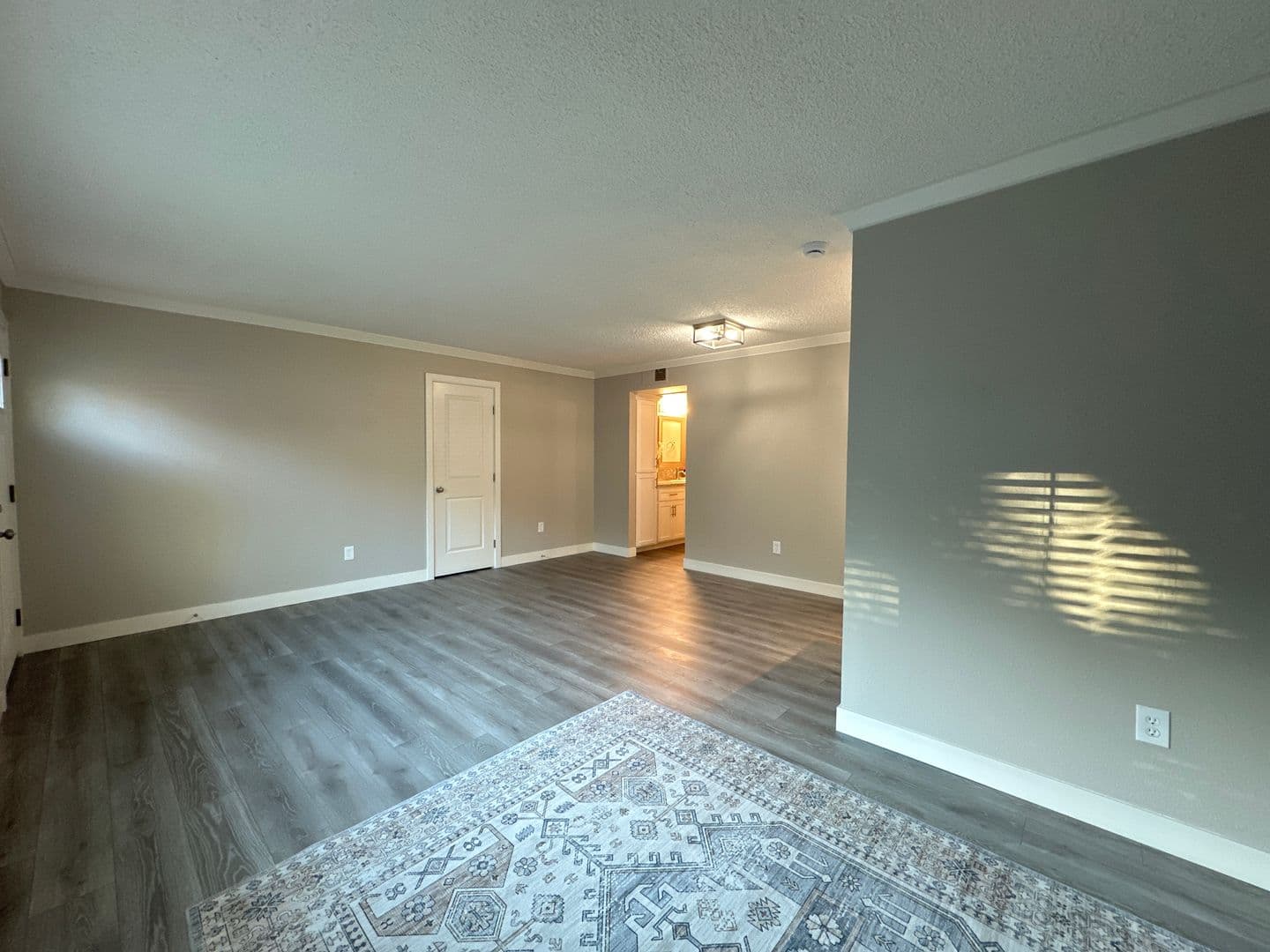 Sacramento Apartment: 1731 O Street - 5