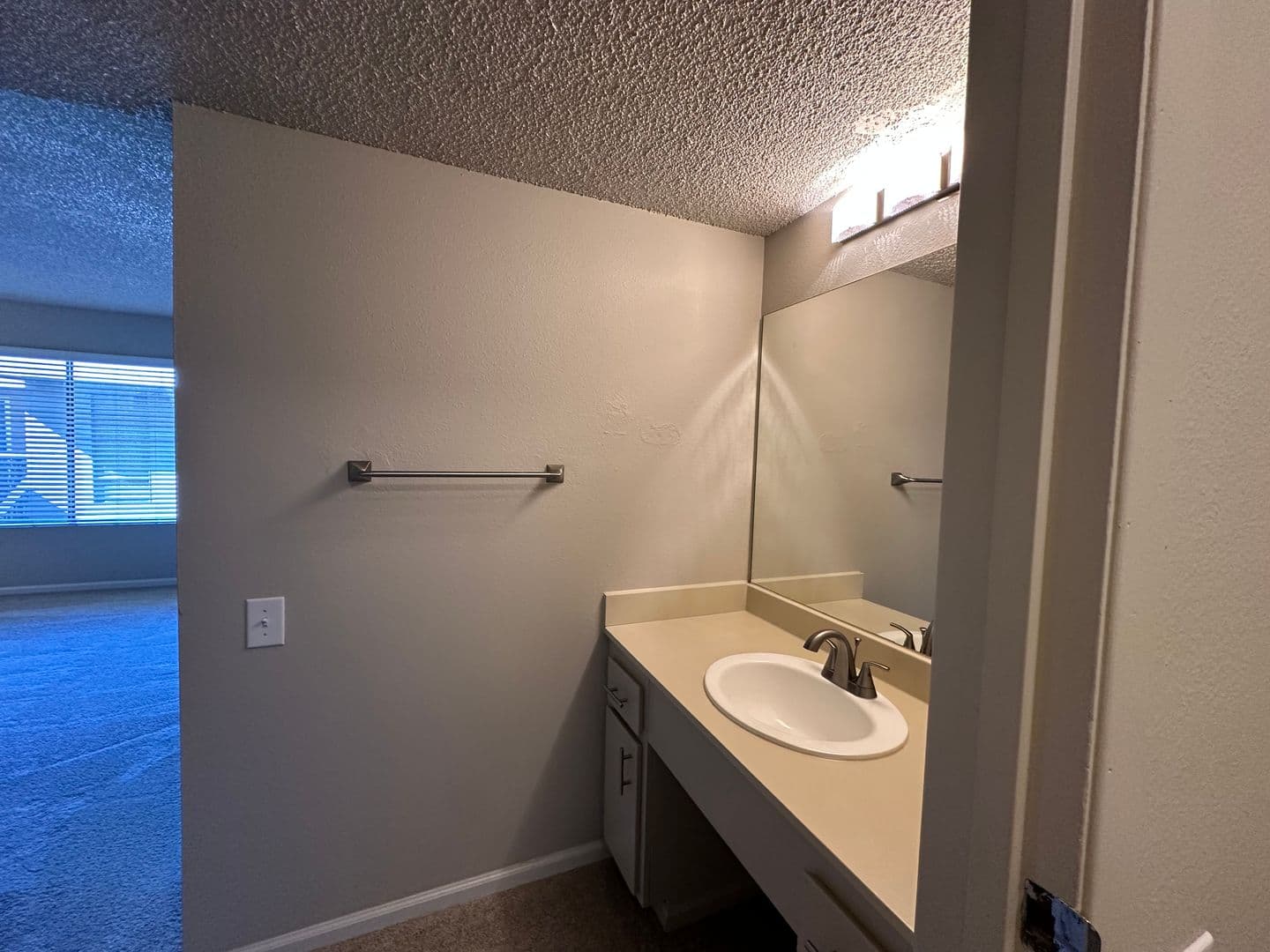 Sacramento Apartment: 1616 Q Street
