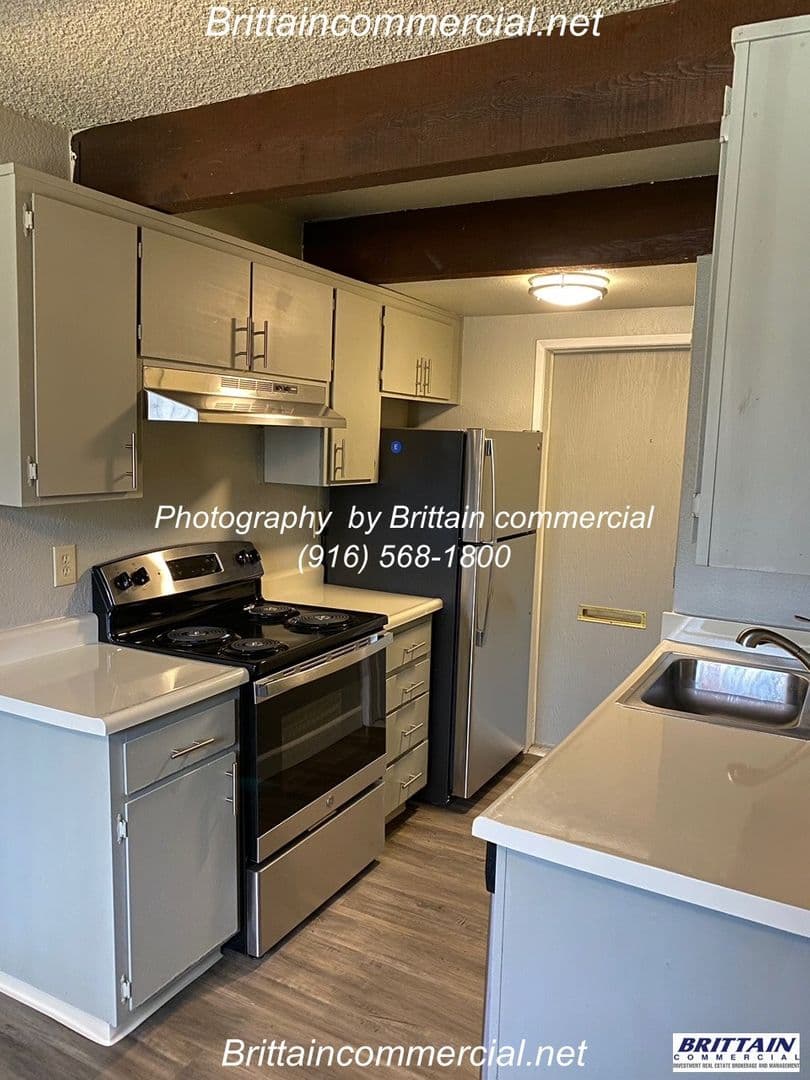 Sacramento Apartment: 2306 Capitol Avenue