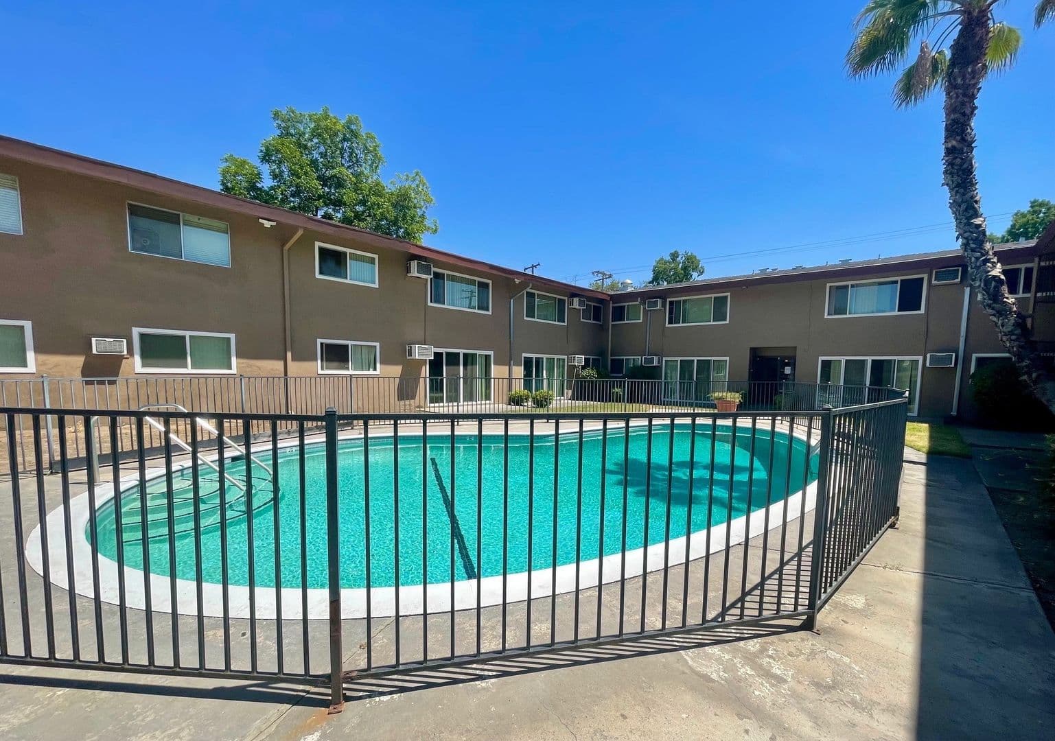 Sacramento Apartment: 2941 Marconi Avenue
