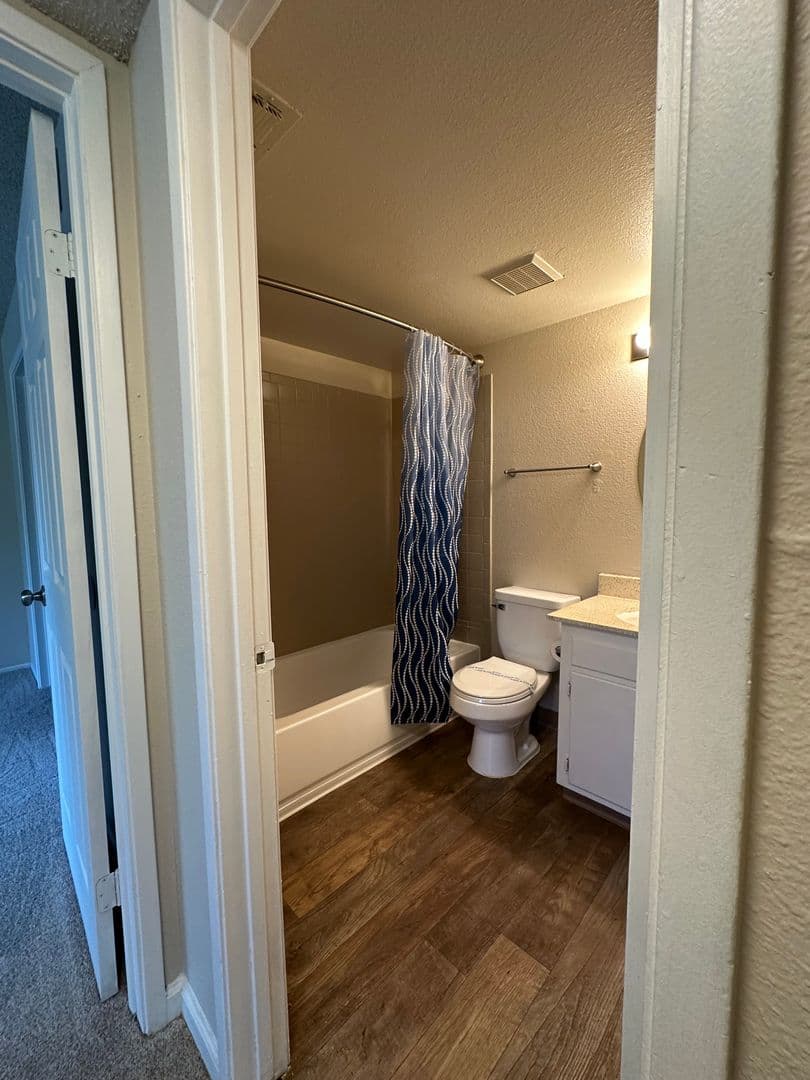 Fair Oaks Apartment: 4900 Stamas Lane