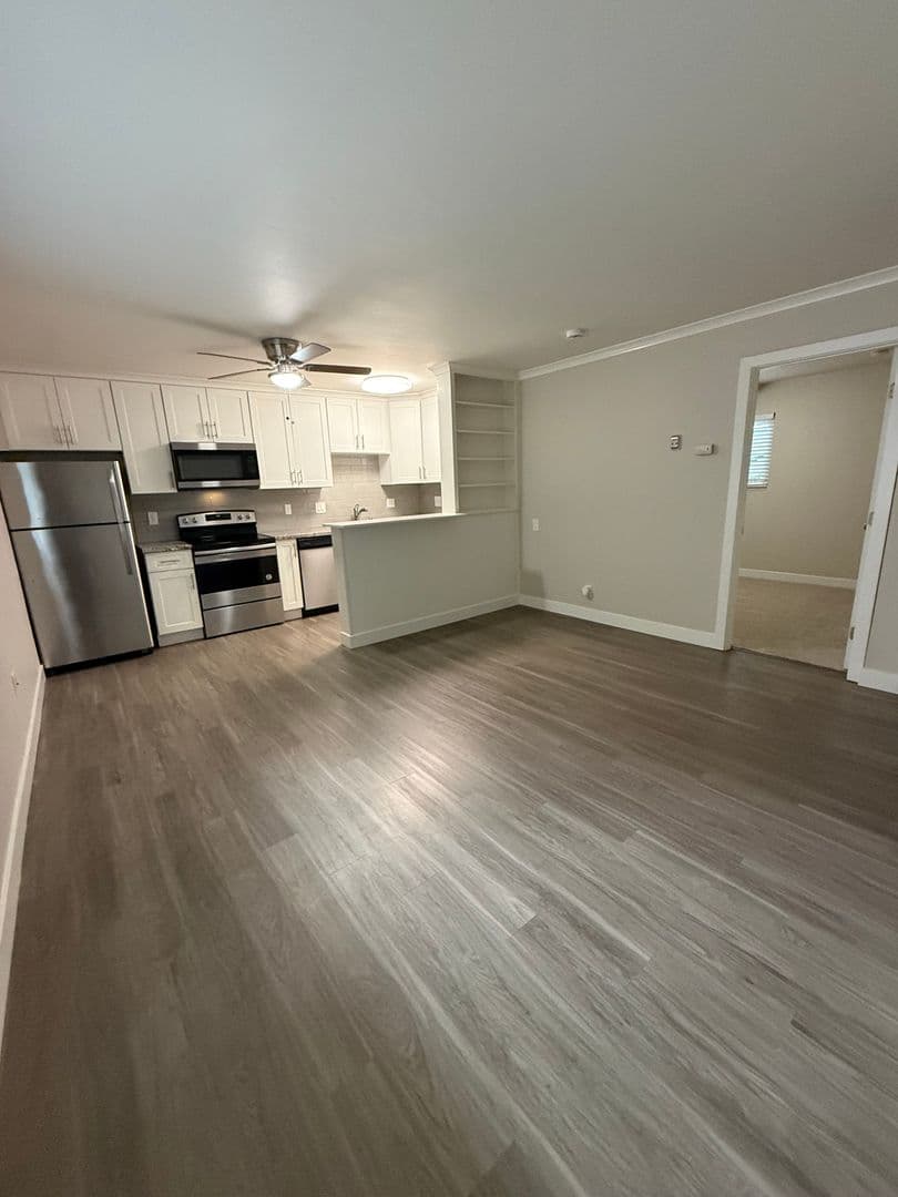 Sacramento Apartment: 2311 I Street - 5