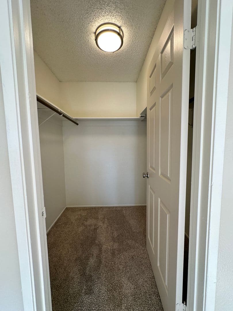 Fair Oaks Apartment: 4900 Stamas Lane