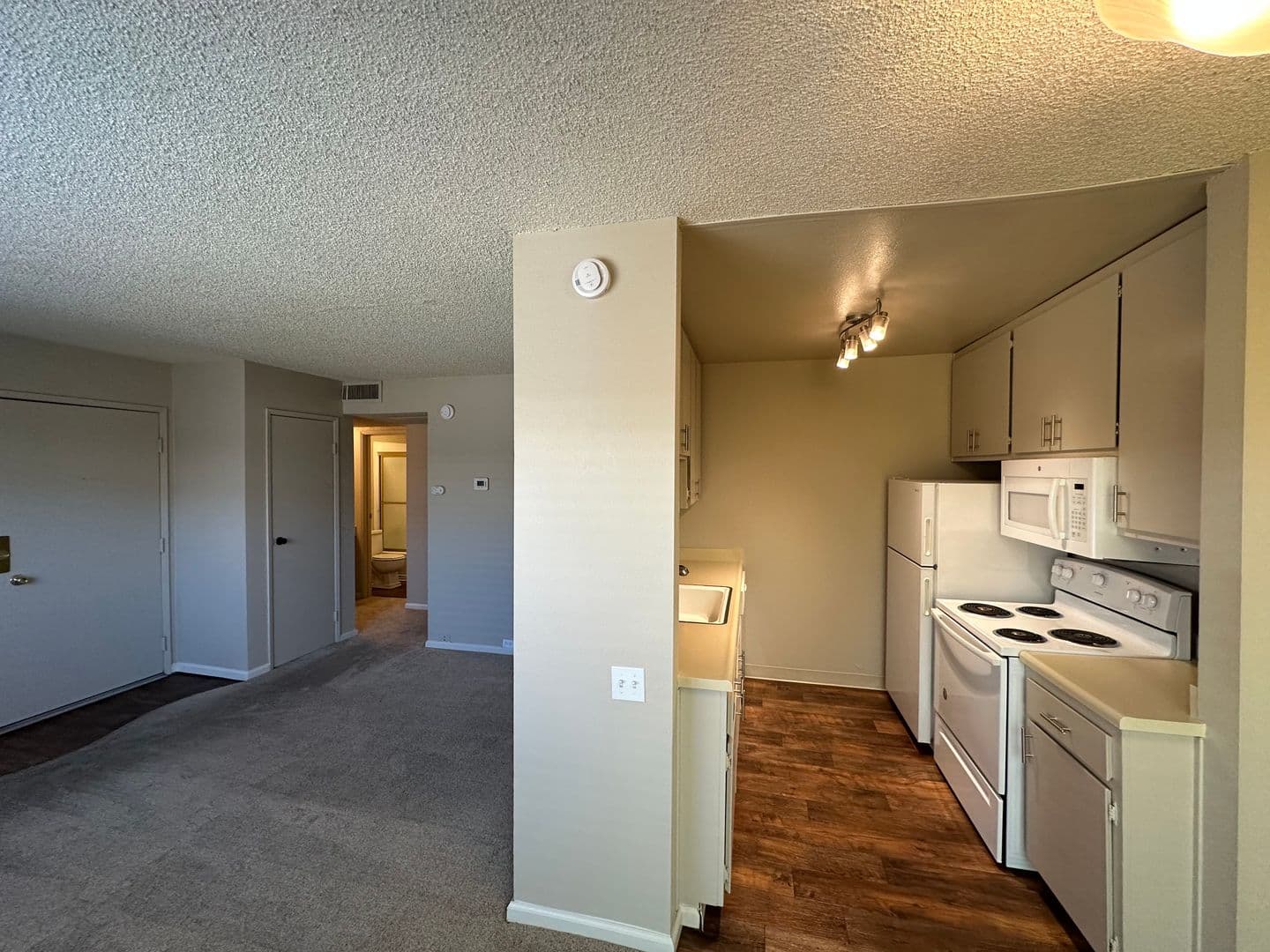 Sacramento Apartment: 1616 Q Street