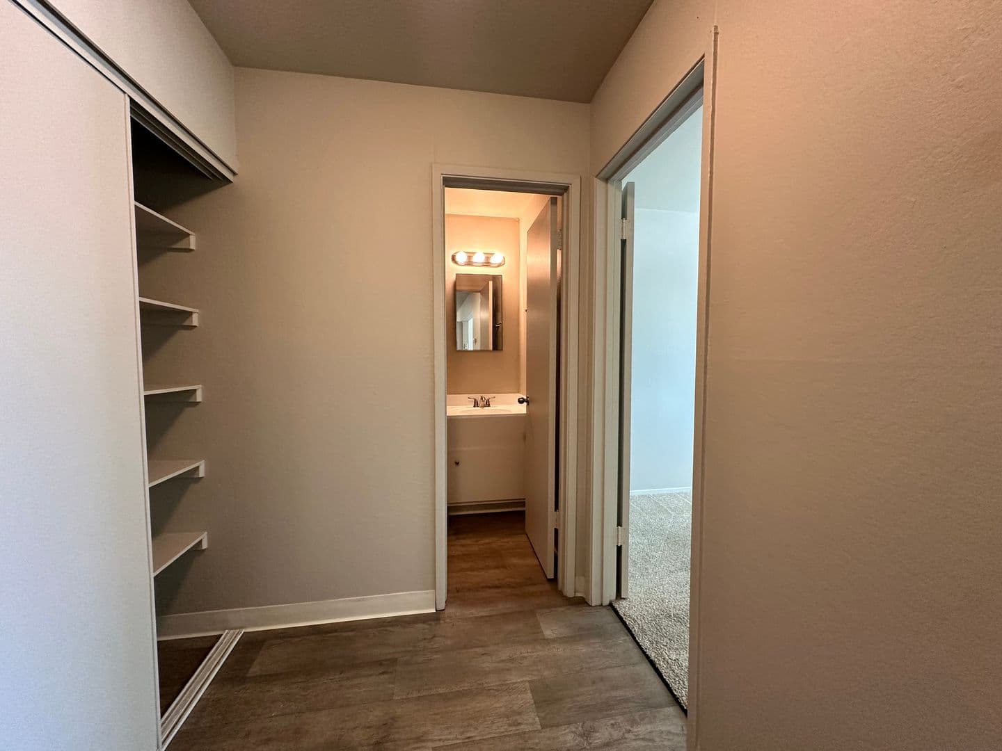 Sacramento Apartment: 2941 Marconi Avenue