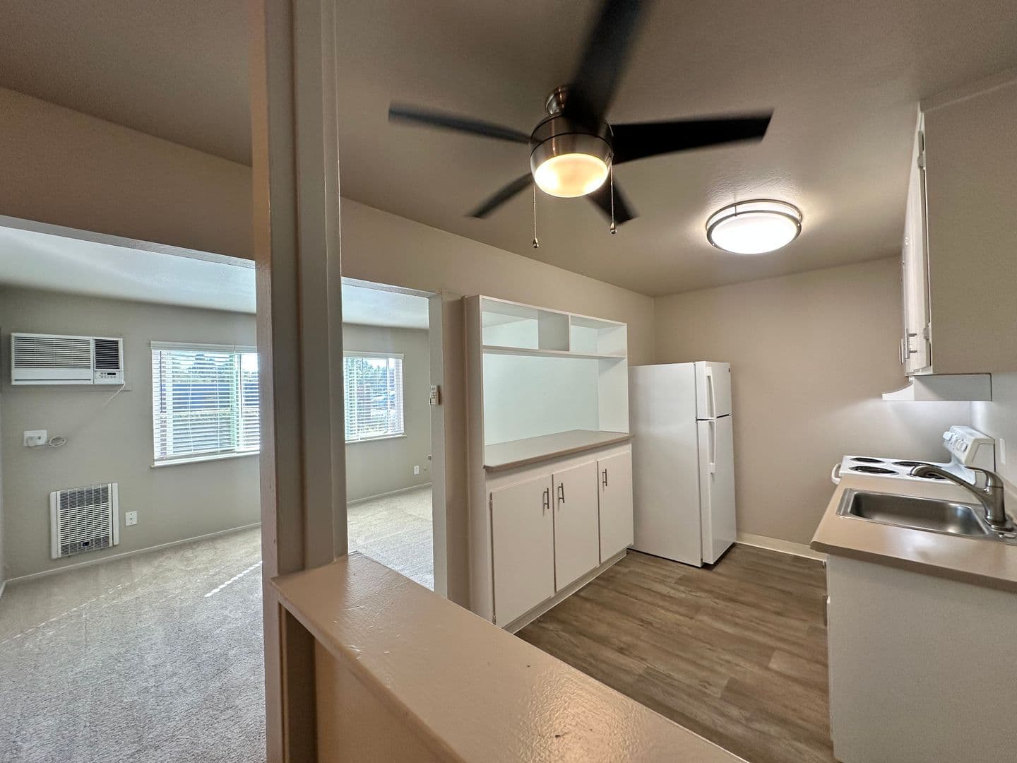 Sacramento Apartment: 2941 Marconi Avenue