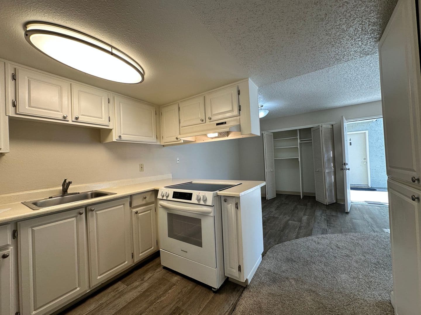 Fair Oaks Apartment: 4900 Stamas Lane