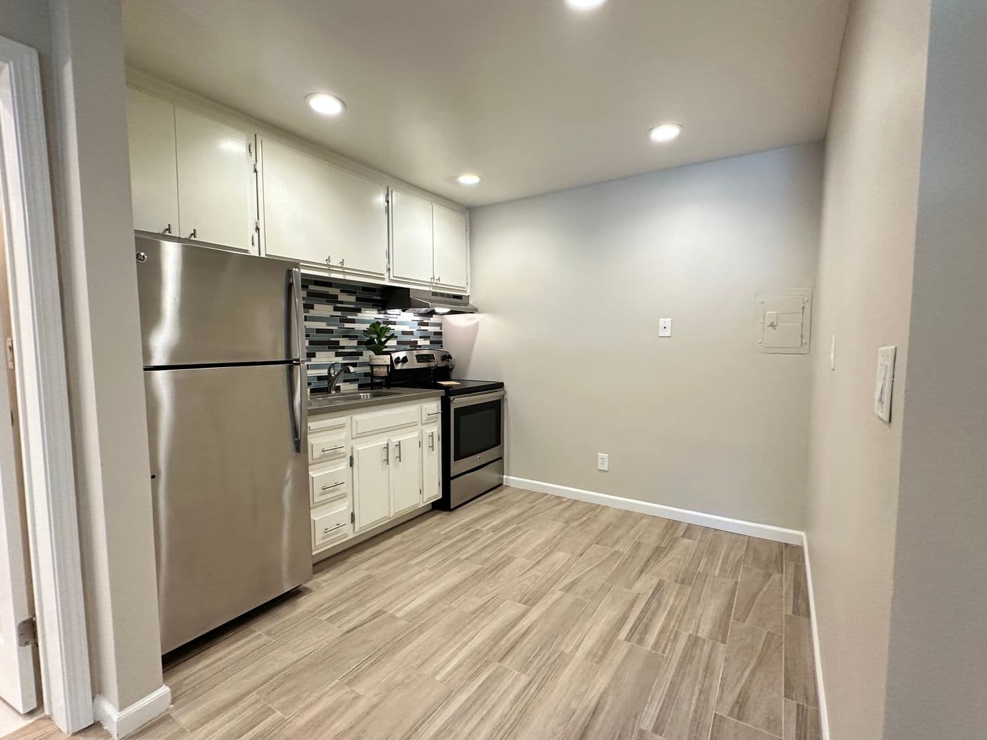 Sacramento Apartment: 2400 Q Street