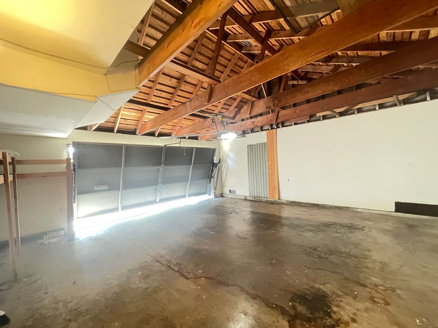 Sacramento Multiplex: 1129 Silver Lake Drive and 6531 Lake Park Drive