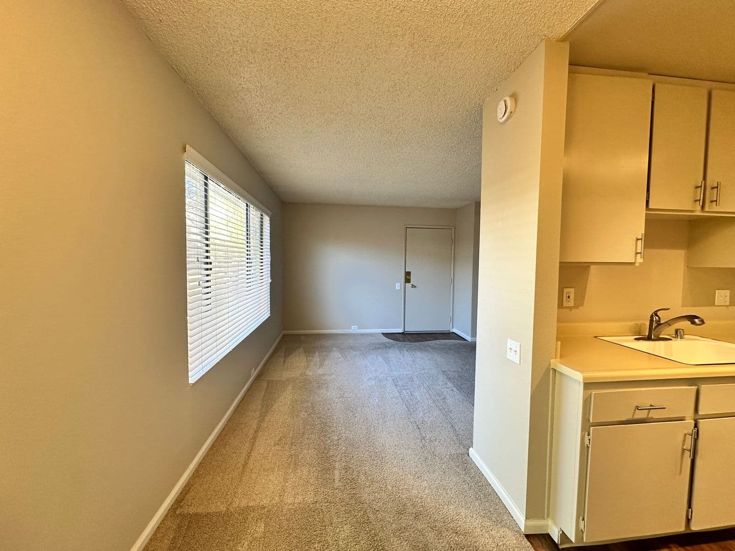 Sacramento Apartment: 1616 Q Street