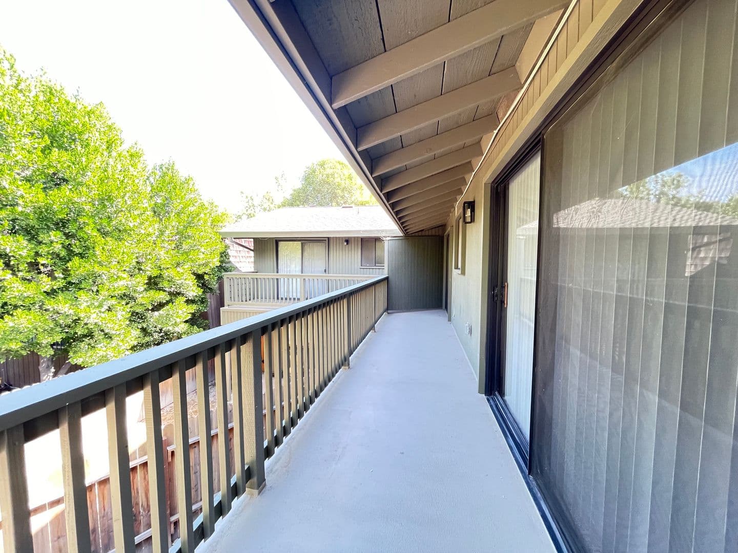 Sacramento Multiplex: 1129 Silver Lake Drive and 6531 Lake Park Drive