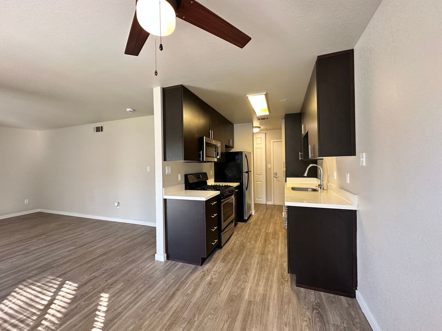 West Sacramento Apartment: 555 Douglas Street