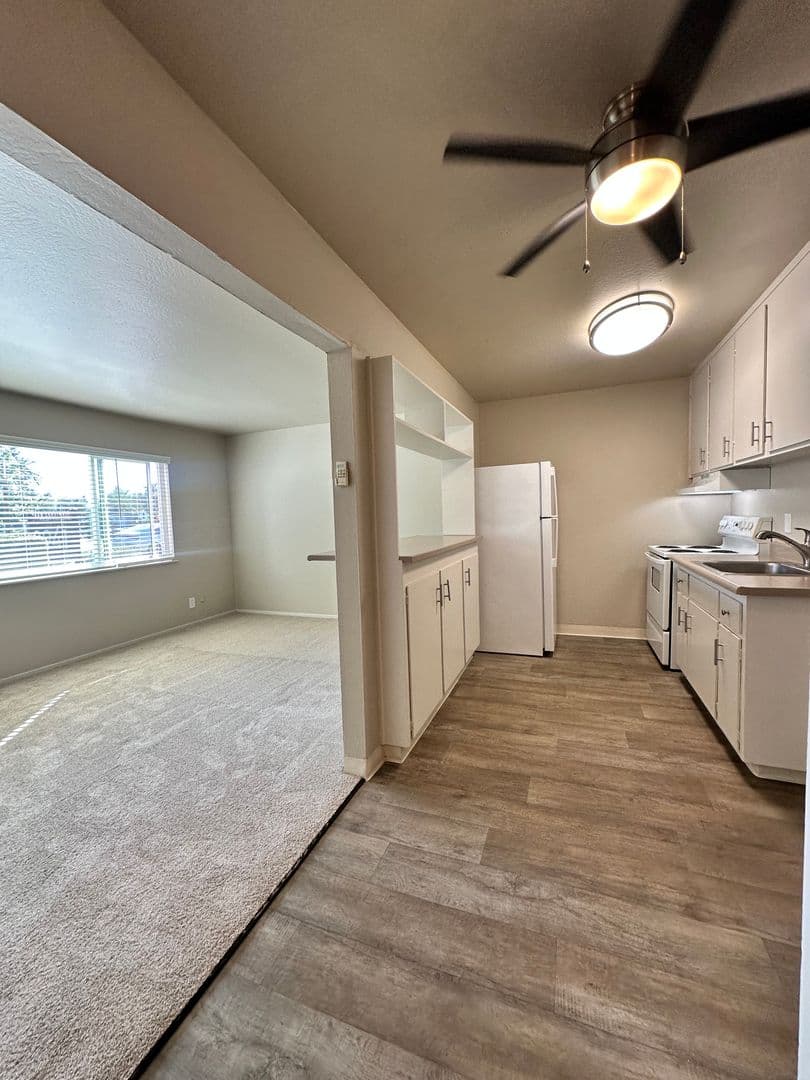 Sacramento Apartment: 2941 Marconi Avenue