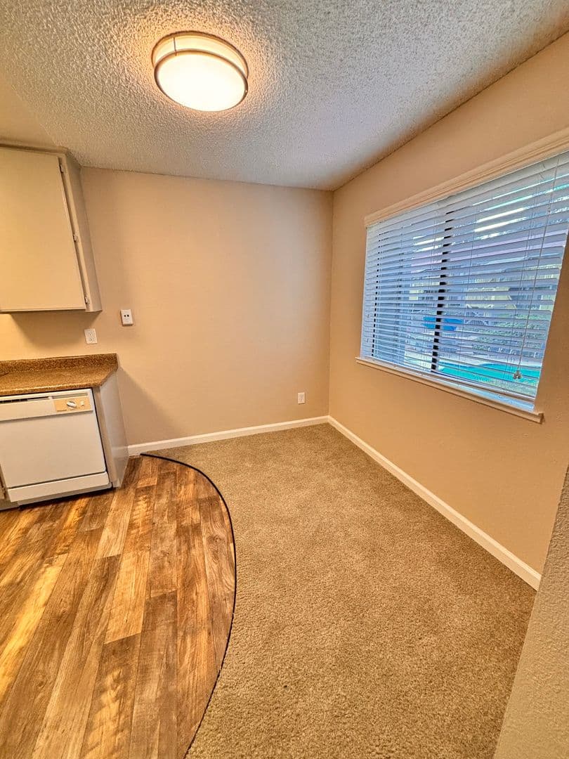 Carmichael Apartment: 5915 Kenneth Avenue