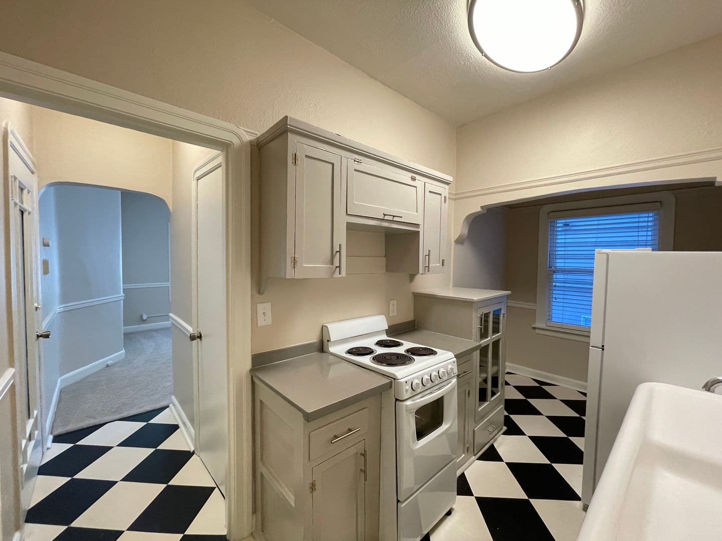 Sacramento Apartment: 1705 N Street