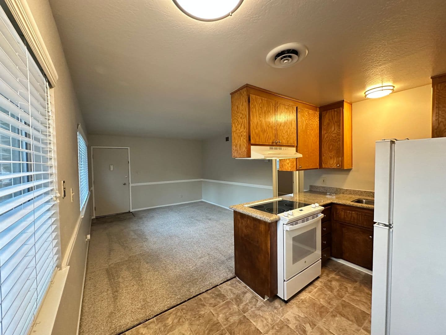 Sacramento Apartment: 2316 Capitol Avenue