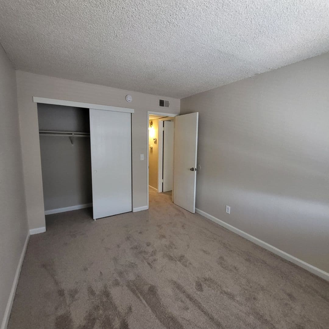 Carmichael Apartment: 5915 Kenneth Avenue