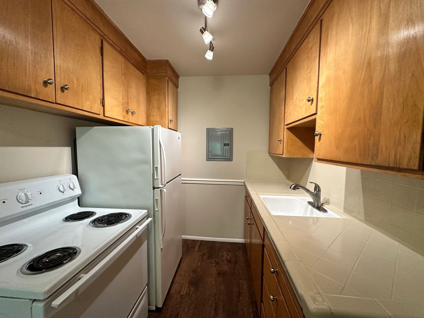 Sacramento Apartment: 5484 Carlson Drive