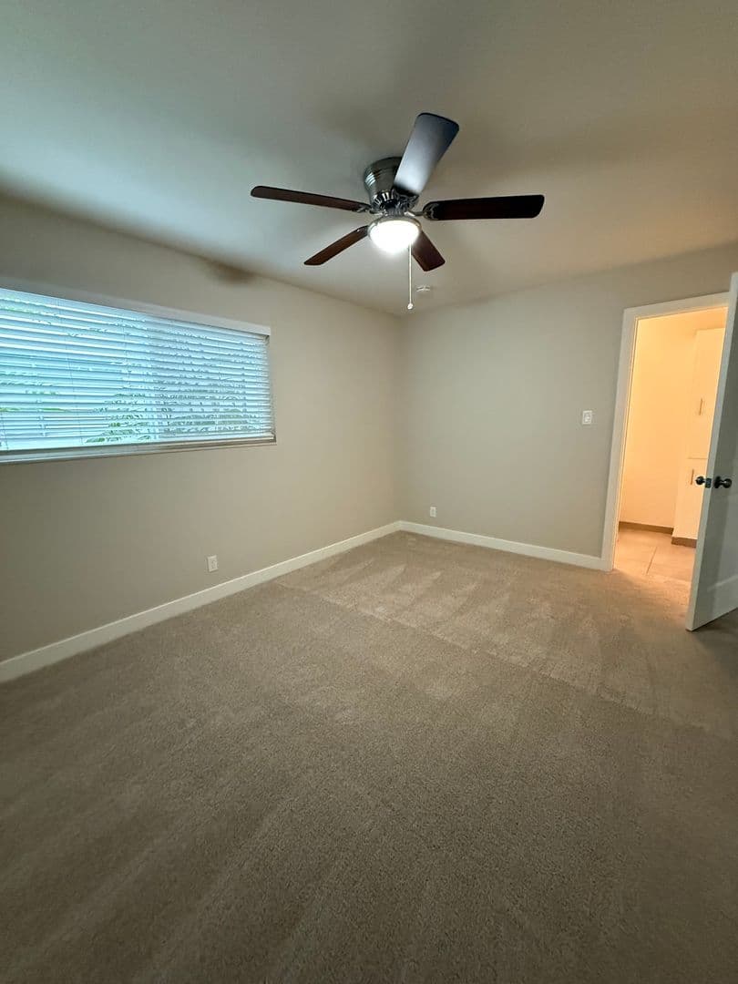 Sacramento Apartment: 2311 I Street - 5