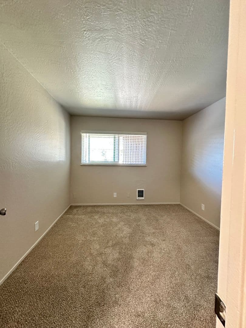 Sacramento Apartment: 2941 Marconi Avenue