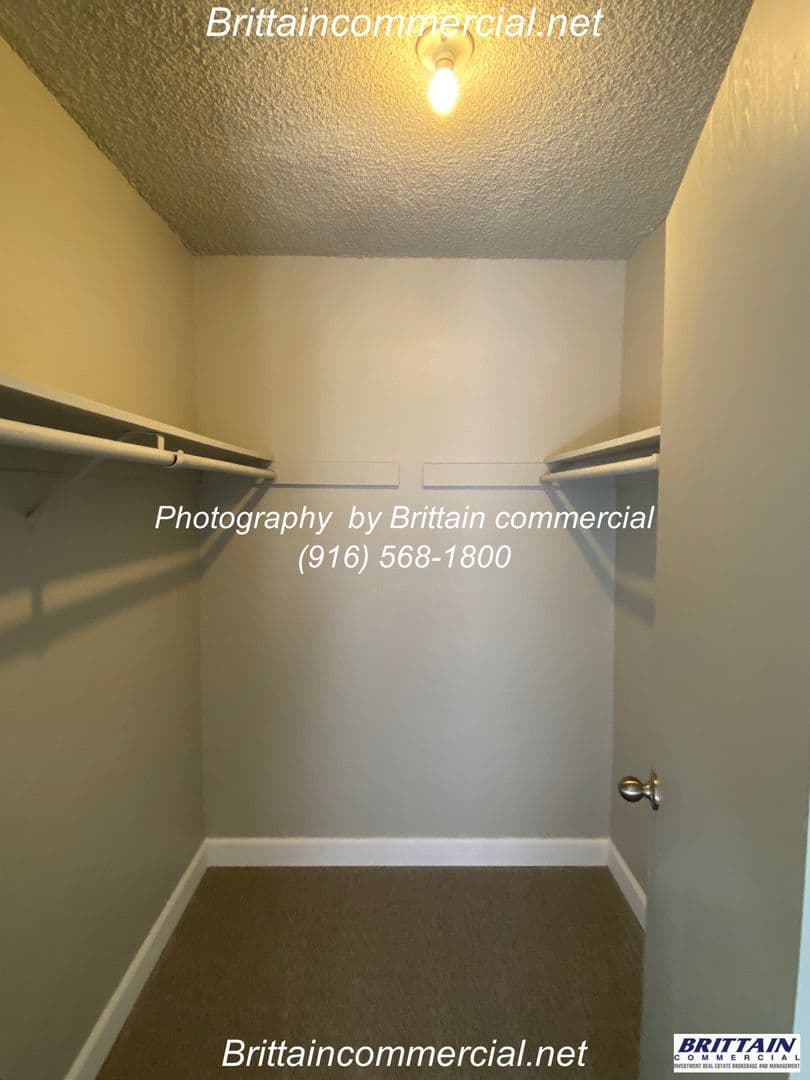 Sacramento Apartment: 2306 Capitol Avenue