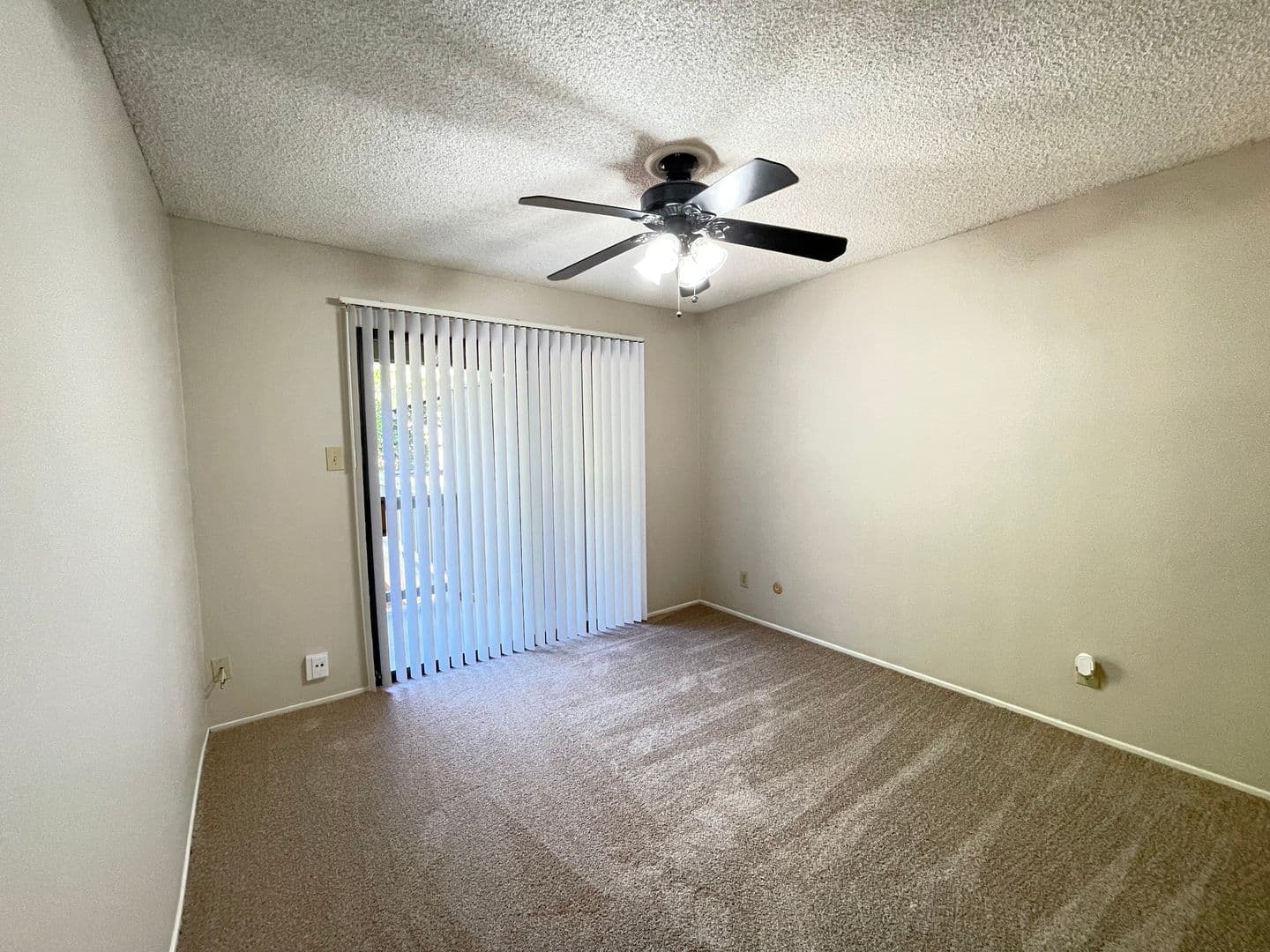 Sacramento Multiplex: 1129 Silver Lake Drive and 6531 Lake Park Drive