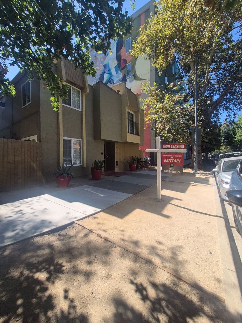 Sacramento Apartment: 1616 E Street