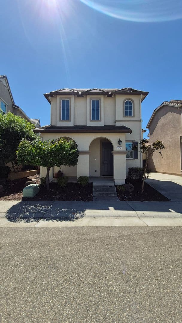Rocklin House: 1702 Brodea Lane