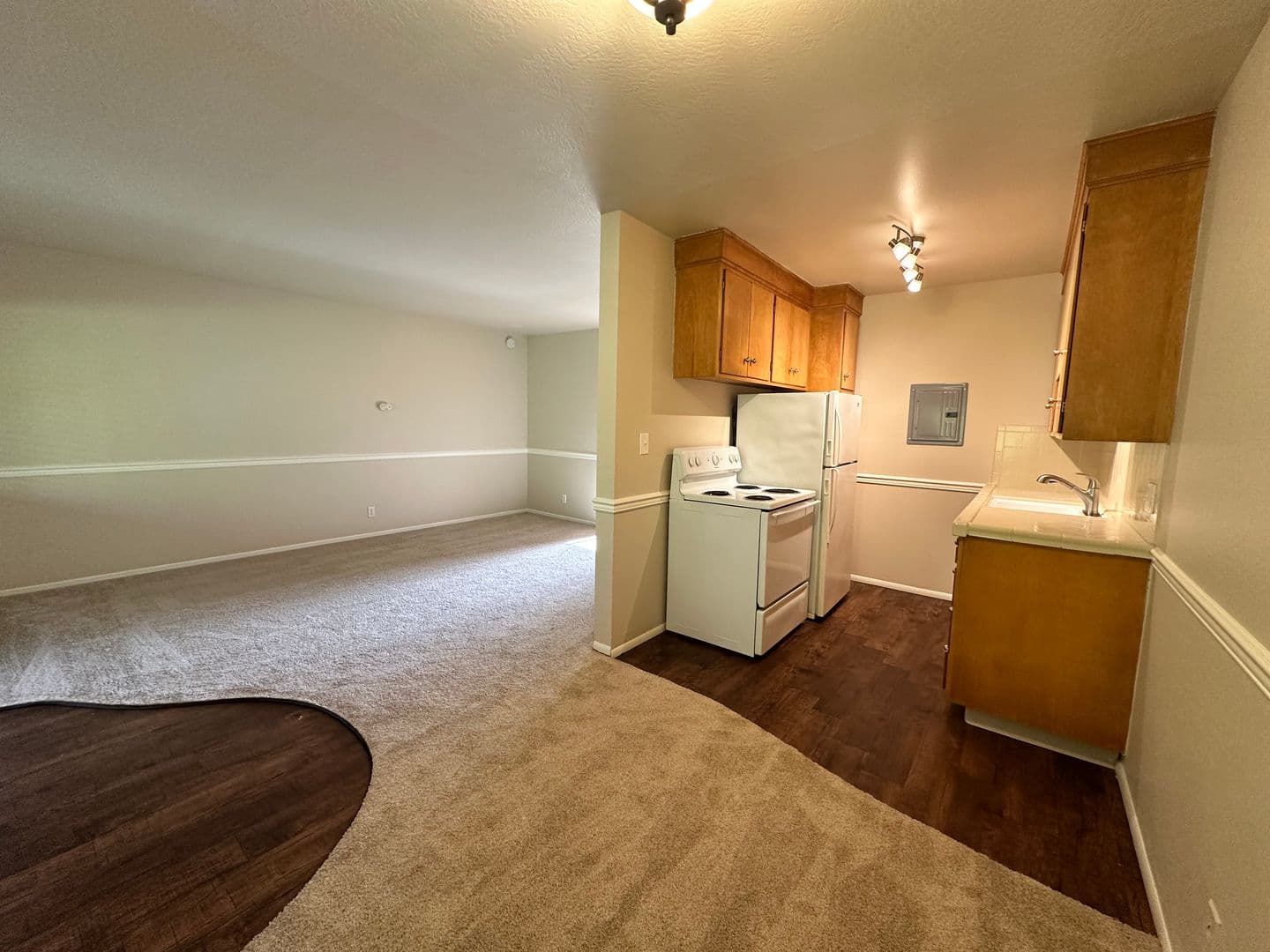 Sacramento Apartment: 5484 Carlson Drive