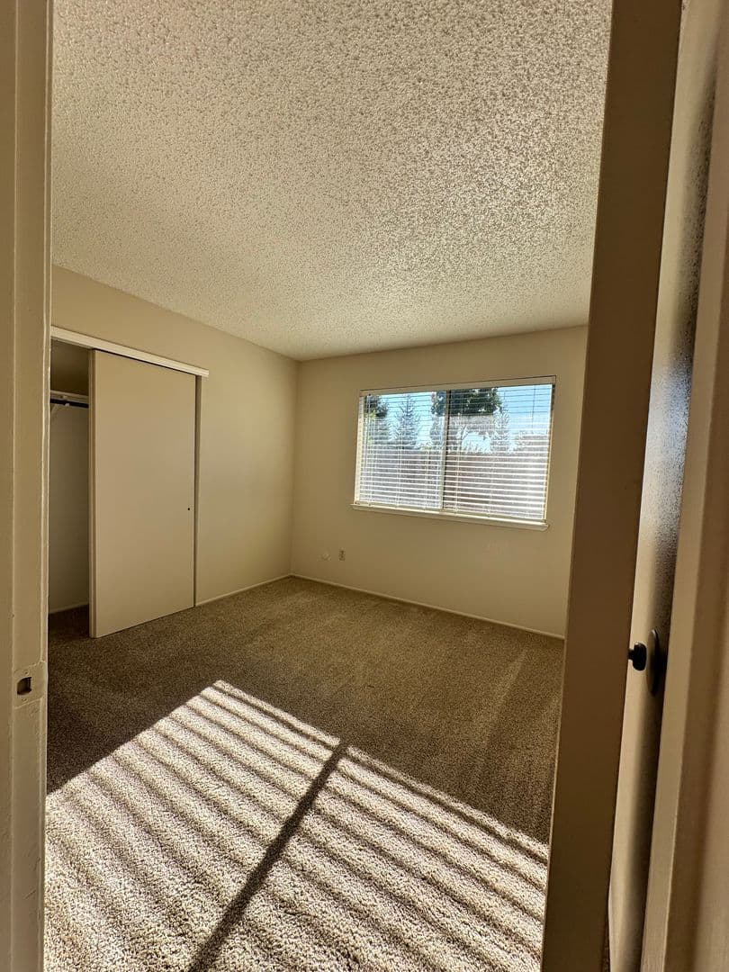 Fair Oaks Apartment: 4900 Stamas Lane