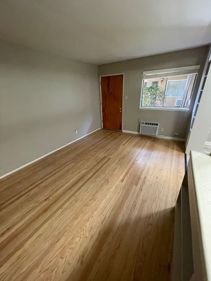 Sacramento Apartment: 2508 L Street