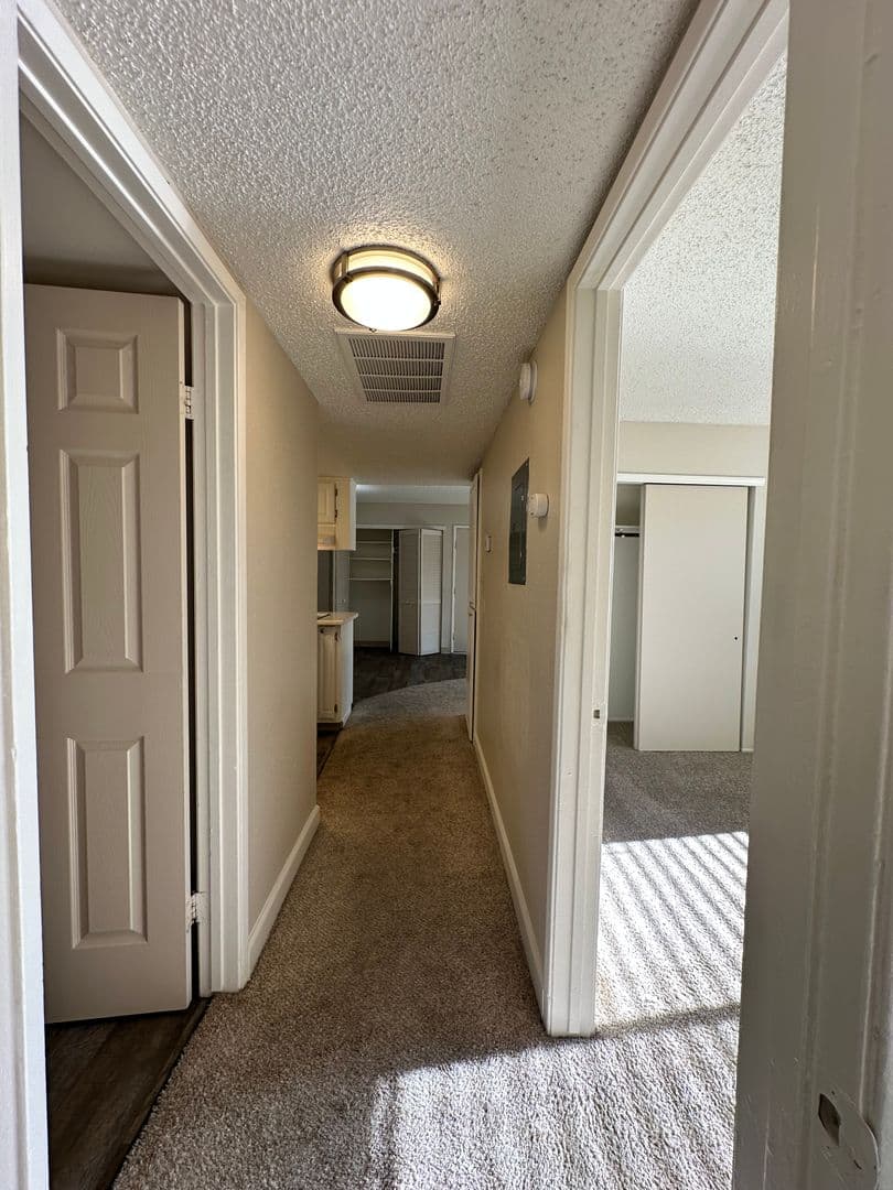 Fair Oaks Apartment: 4900 Stamas Lane