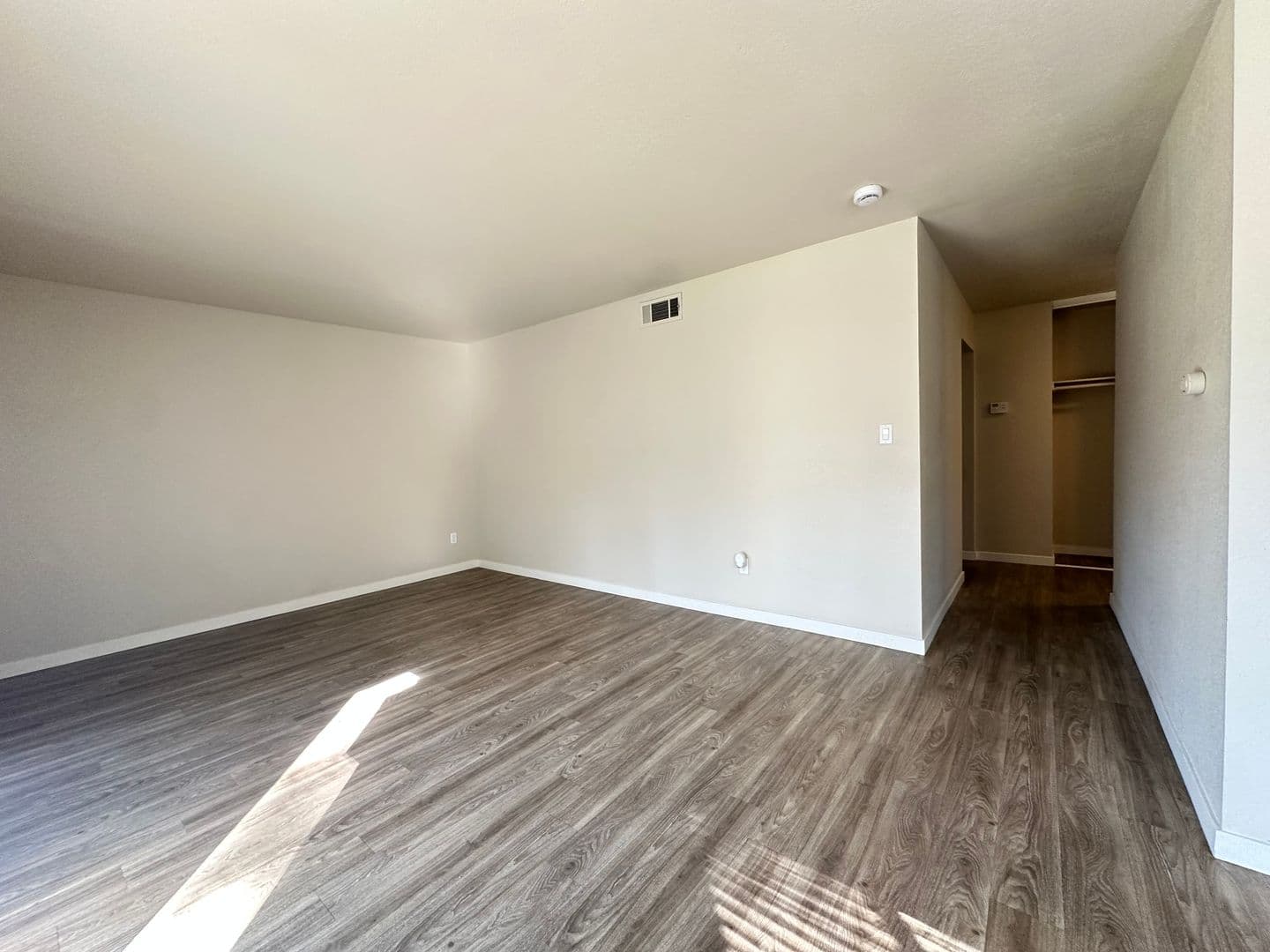 West Sacramento Apartment: 555 Douglas Street