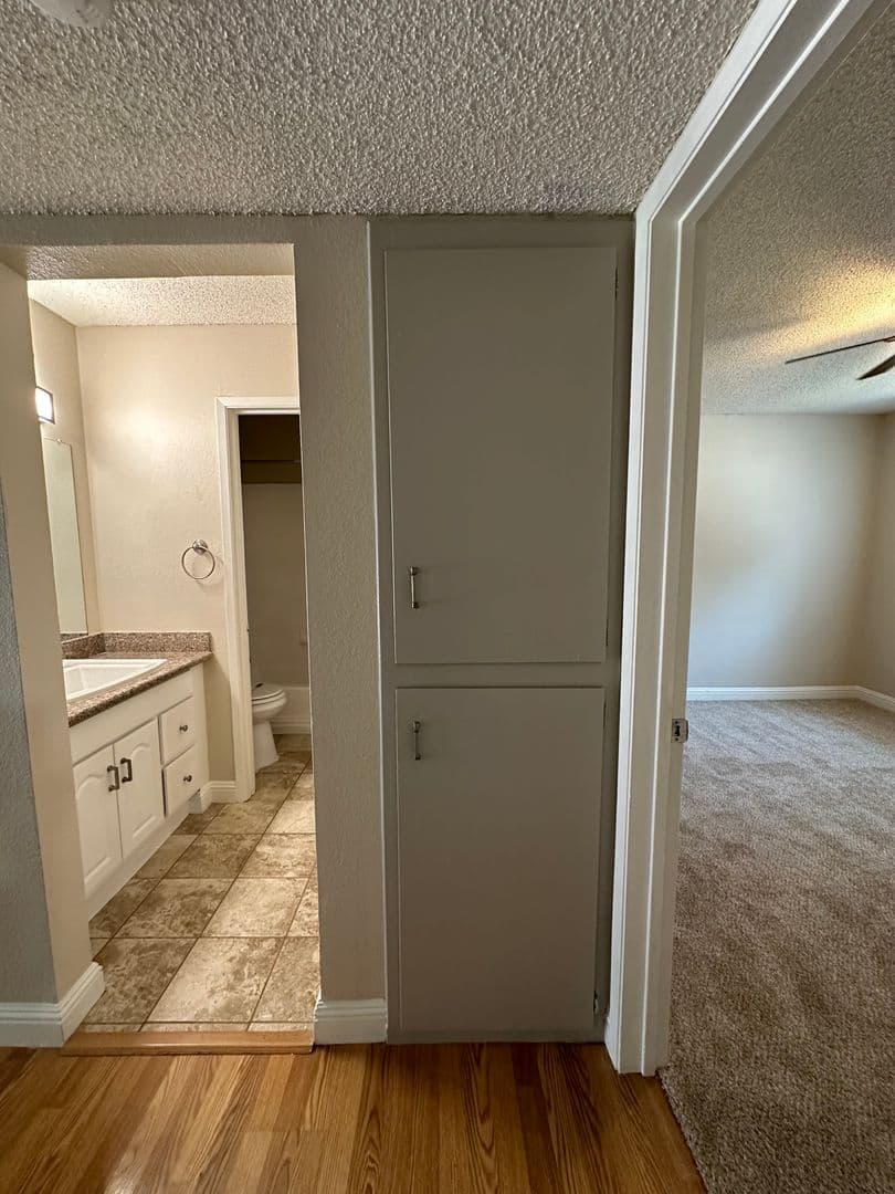 Sacramento Apartment: 5981 Lake Crest Way
