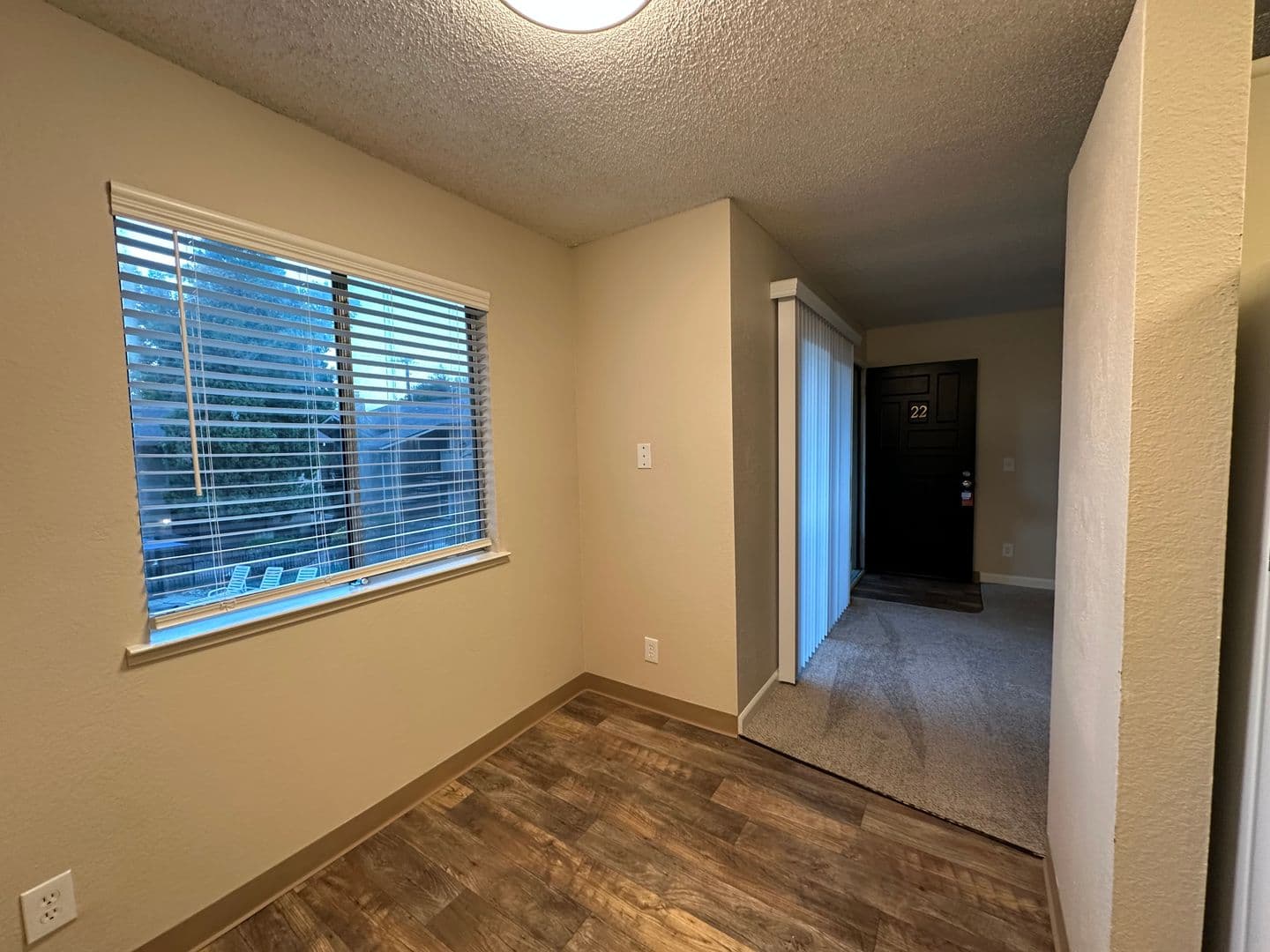 Carmichael Apartment: 2548 Walnut Avenue