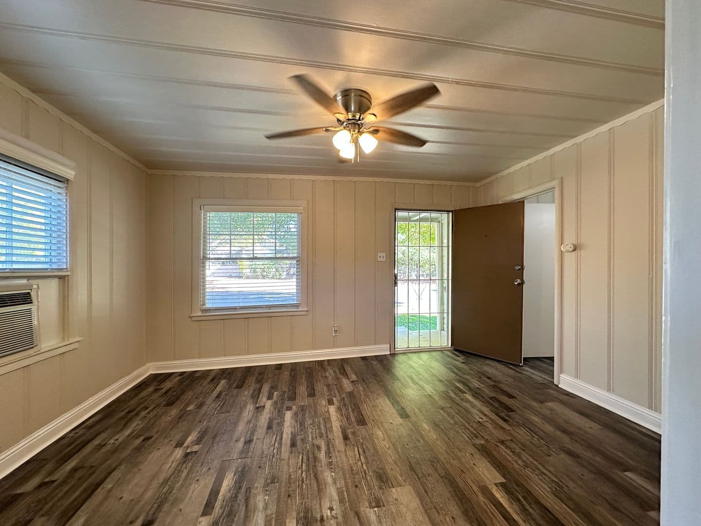 Sacramento Apartment: 4500 63rd Street