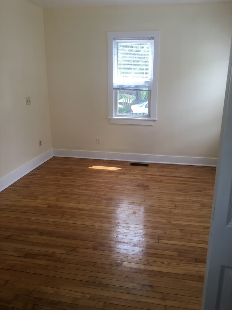 Milwaukee Apartment: 2430  - 32 N Dousman