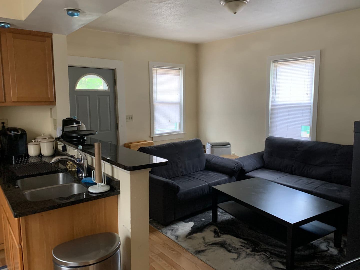 Milwaukee Apartment: 2430  - 32 N Dousman
