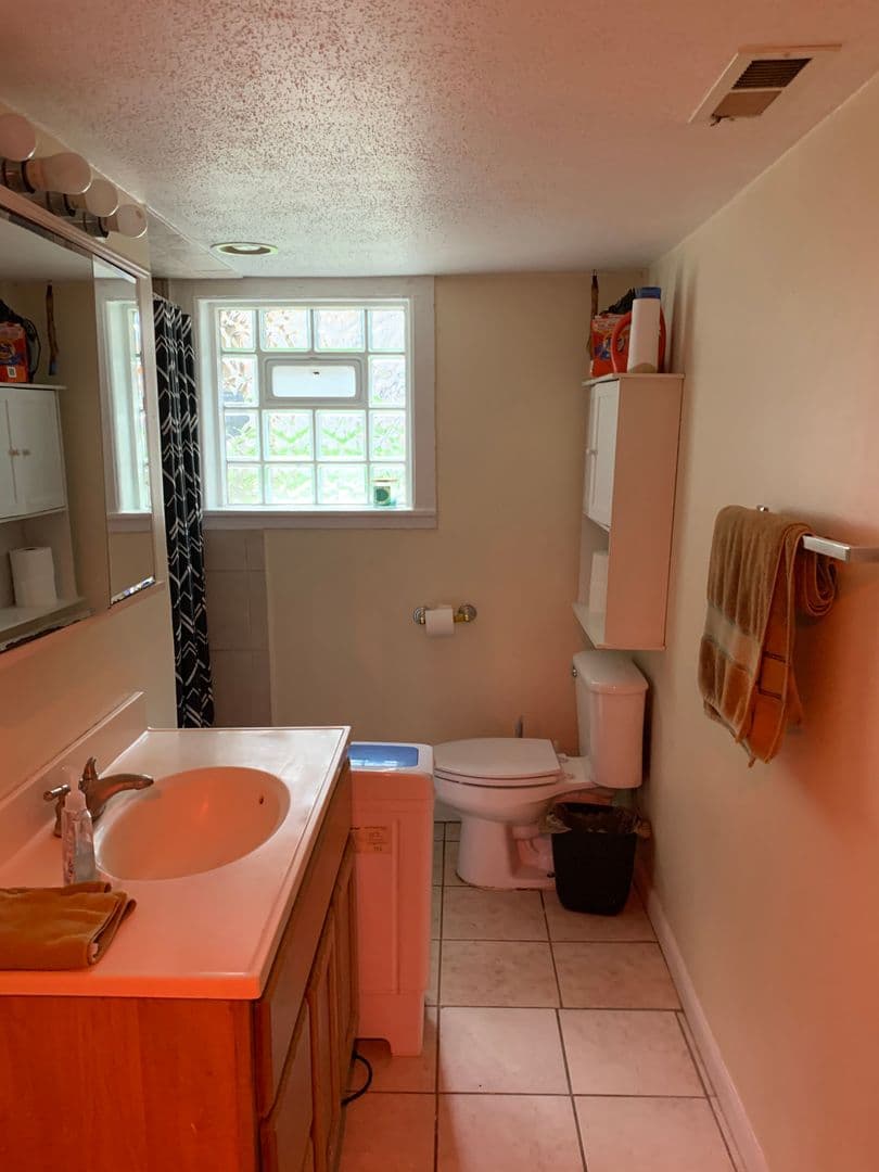 Milwaukee Apartment: 2430  - 32 N Dousman