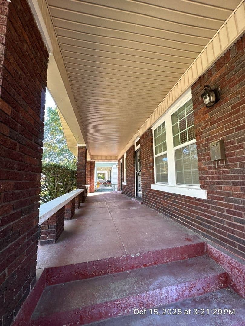 Memphis House: 443 N. Avalon Street