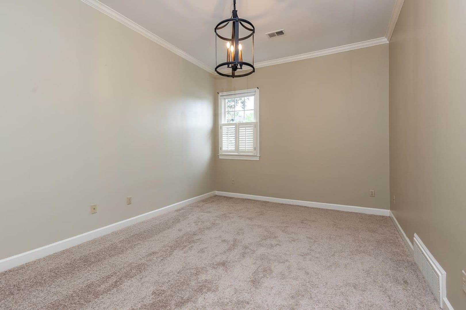 Memphis House: 1060 Island Drive