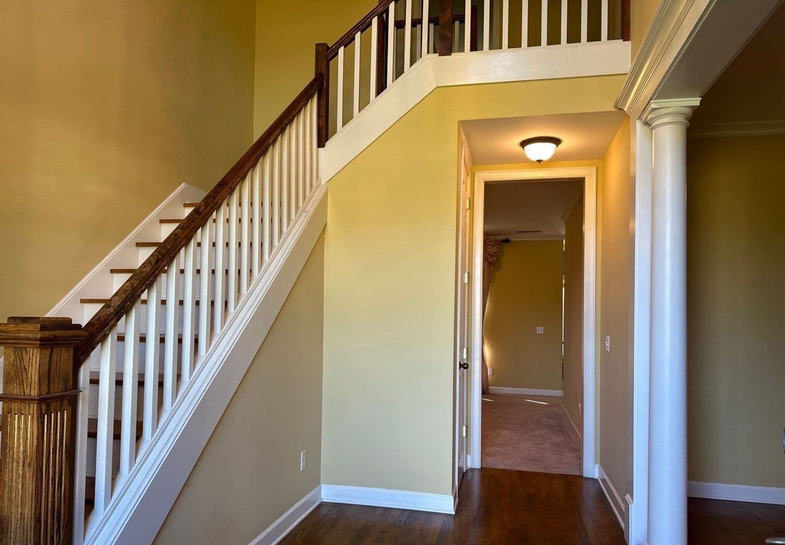 Lakeland House: 10135 Ridgewood Oak Dr.
