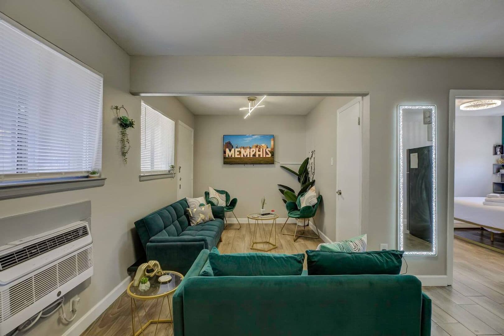 Memphis Apartment: 461 S. Highland Street