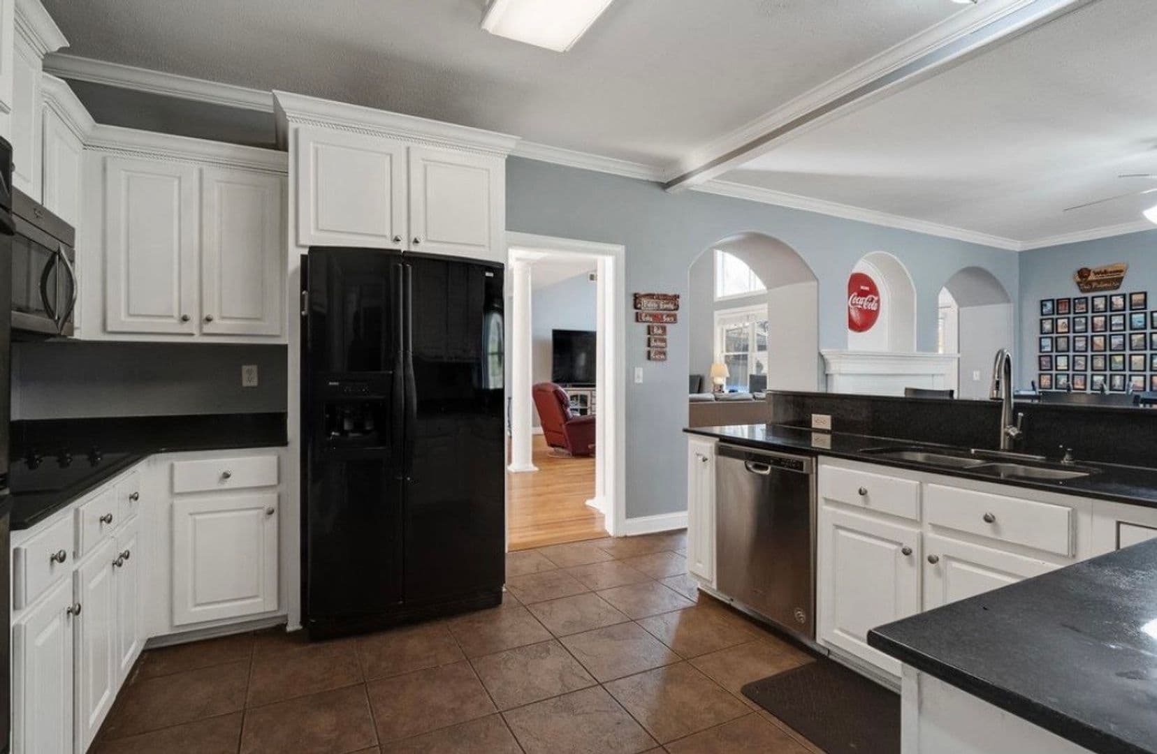 Lakeland House: 10138 Gillespie Oak
