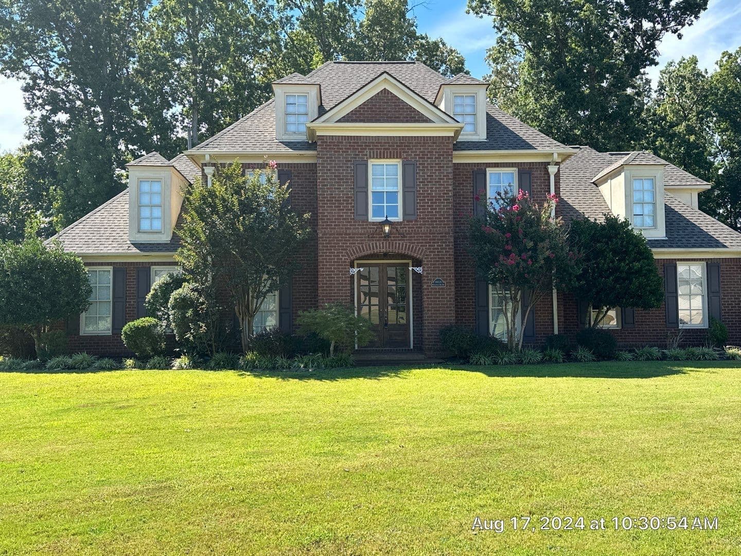 Lakeland House: 10135 Ridgewood Oak Dr.