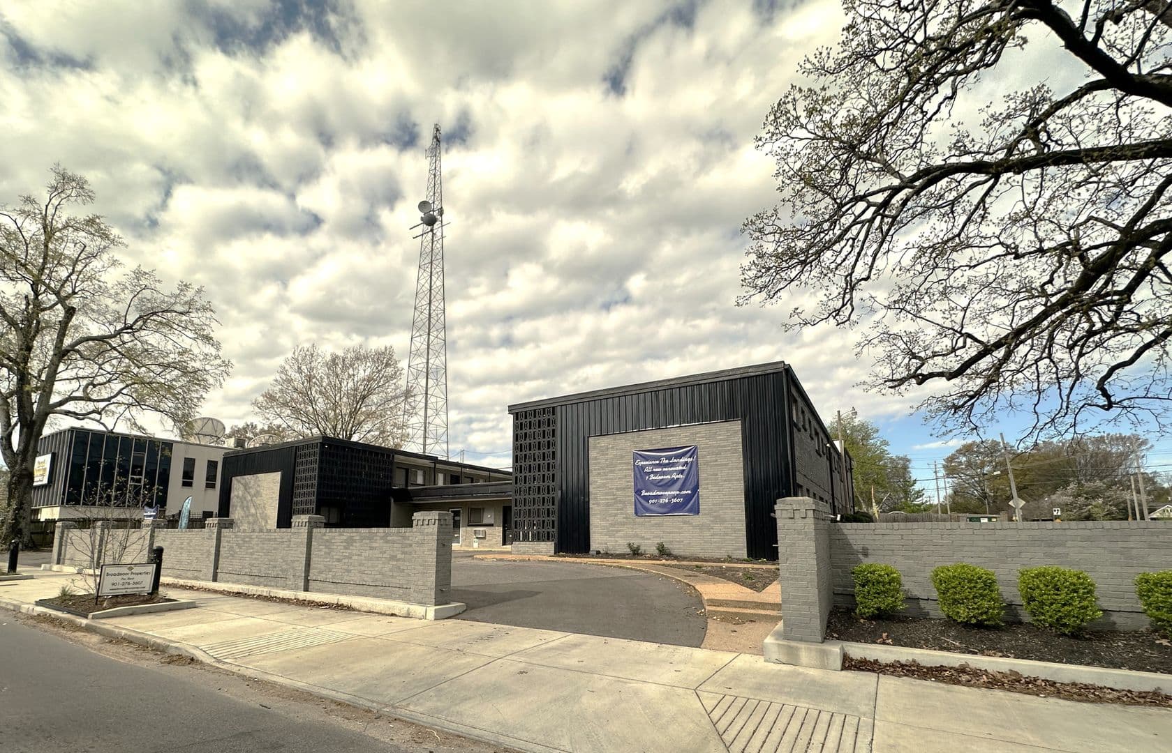 Memphis Apartment: 461 S. Highland Street